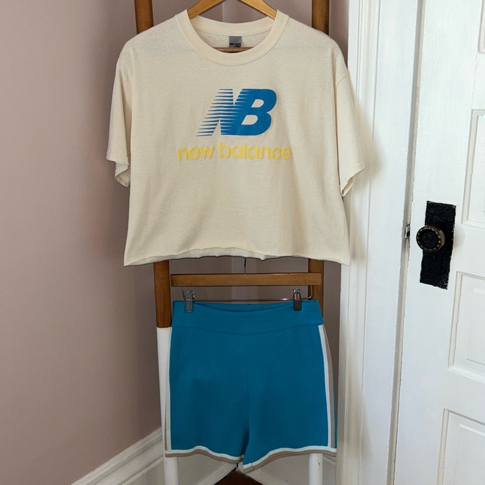 COTTON ON BODY BIKER SHORTS & GRAPHIC PRINT CROP TOP